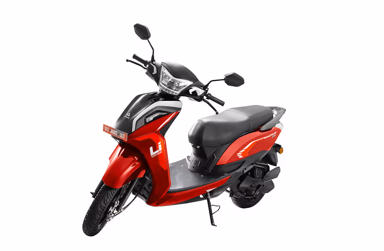 Greaves Electric Mobility Surges 84% in Q1 FY’26 – Magnus Neo & Reo 80 Lead Affordable EV Boom!
